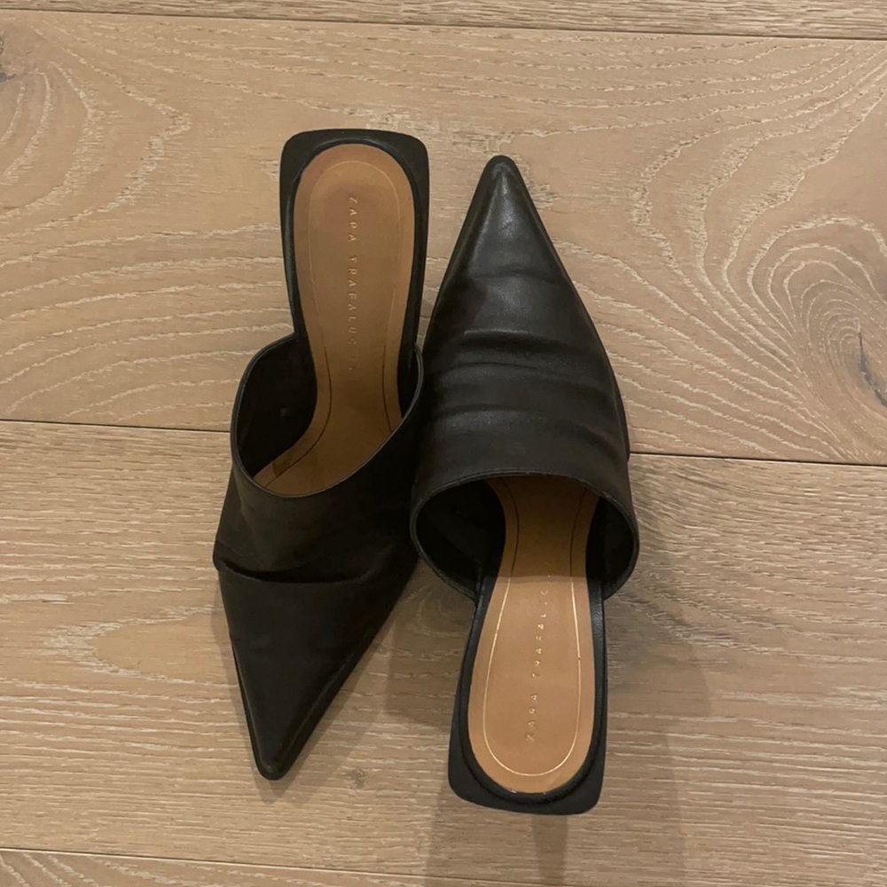 Zara Black Pointed Toe Mules